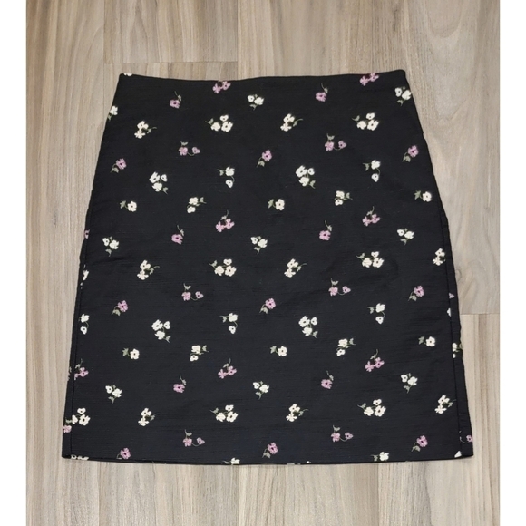 Ann Taylor Skirt - Picture 1 of 8